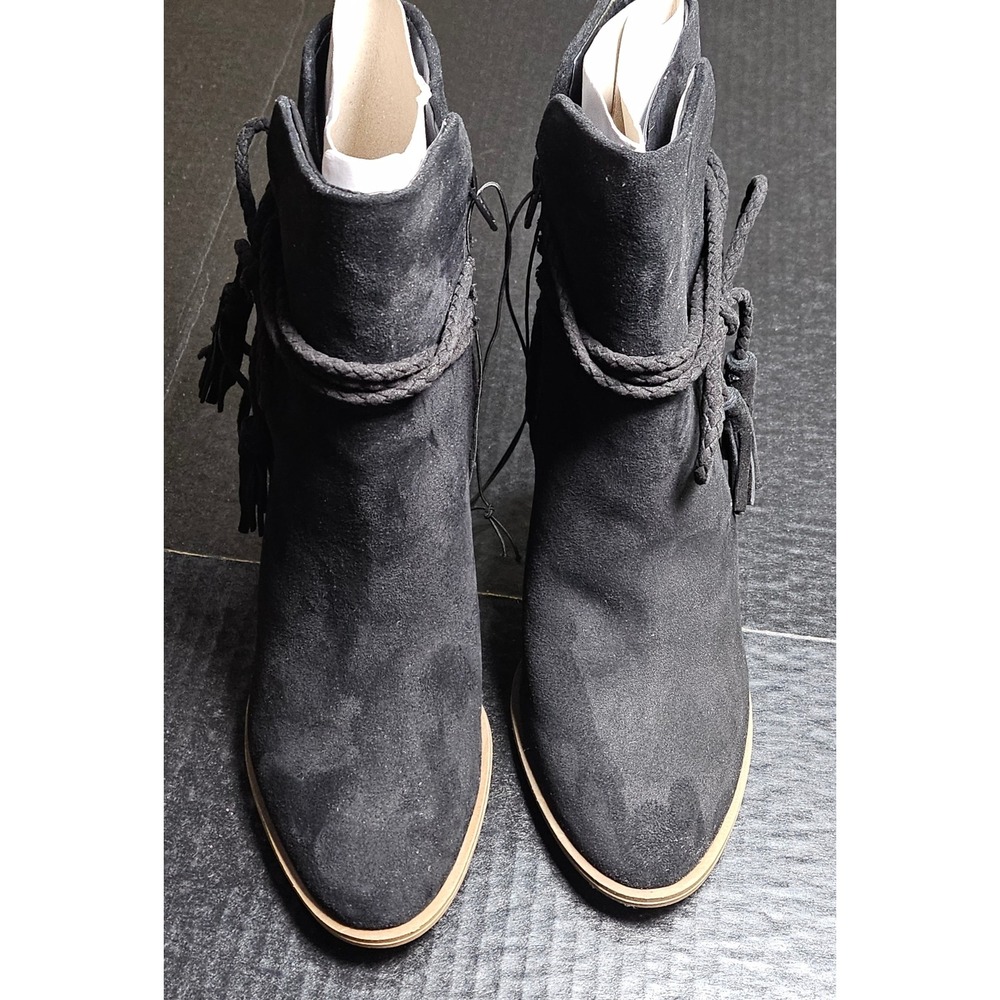 Universal Thread Black Leyla Faux Suede Heeled‎ Ankle Boots Women's Size 9